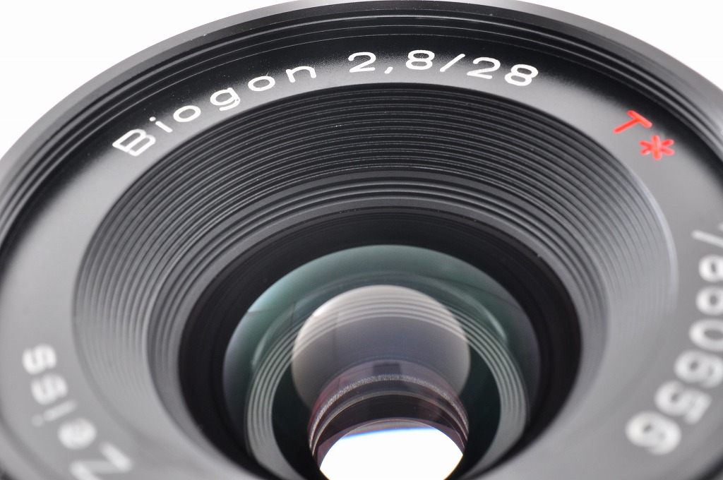 CONTAX CarlZeiss Biogon 28mm F2.8 ブラック Contax Carl Zeiss Biogon T* 28mm f/2.8 Black AF Lens for G1
